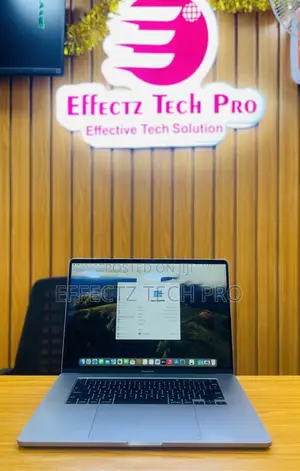 Laptop Apple MacBook Pro 2019 16GB Intel Core i9 SSD 1T