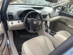 Toyota Venza AWD 2011 Blue