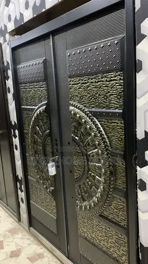 Color Green Copper Cast Door