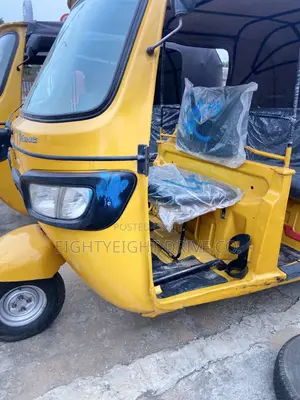 TVS King Deluxe Plus iTouch Start 2023 Yellow