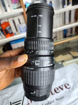 Sigma 70-300mm Macro Super 1.4 Dl Zoom Lens for Canon