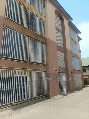 A Exotic Spacious 3bedroom Flat in Utako