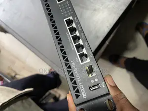 Mikrotik Routerboard Rb2011ui