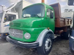 Mercedes Benz Tipper 1513 Green Color