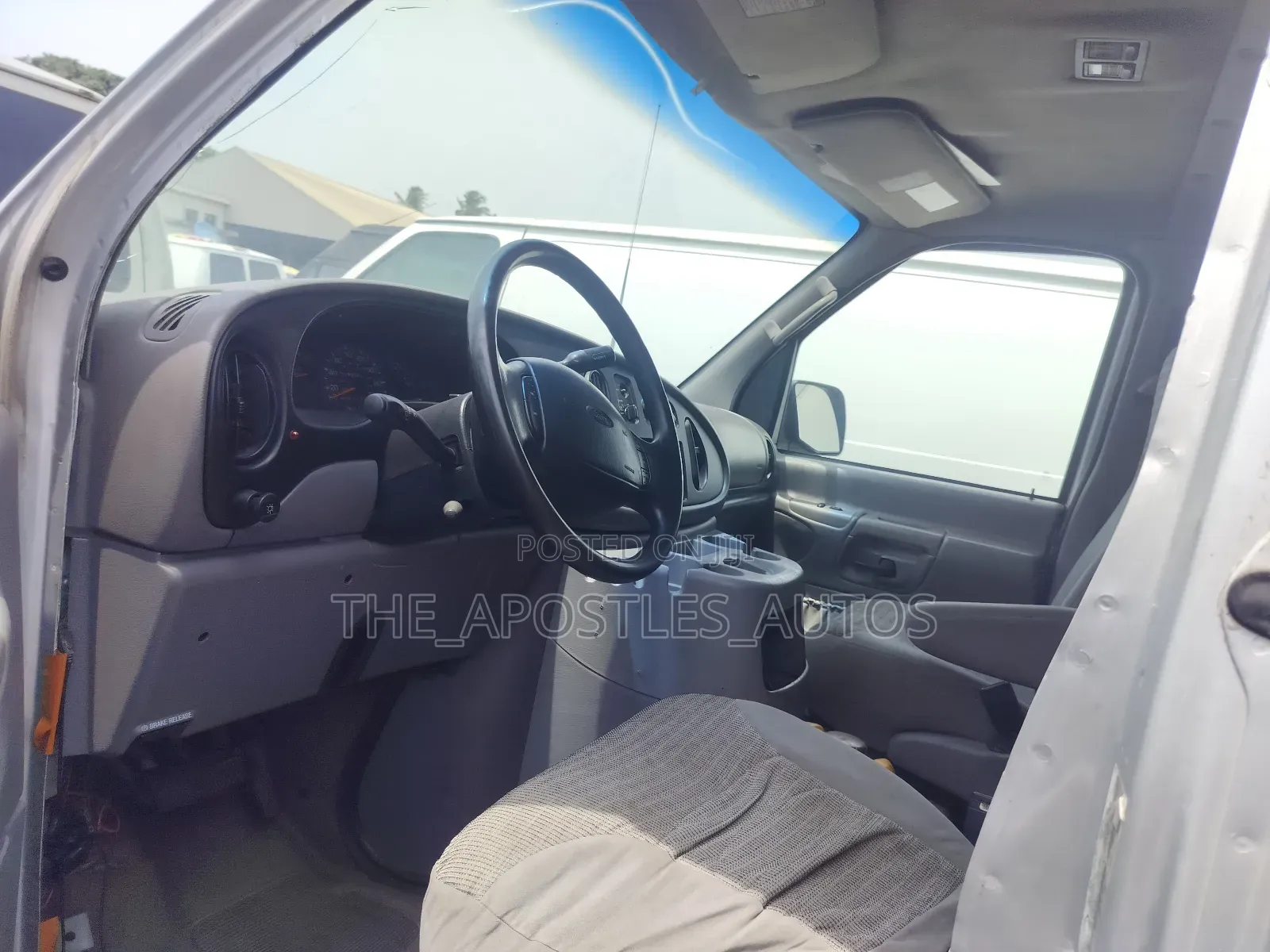 Ford E250 2006 Silver