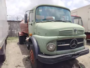 Mercedes Benz Water Tanker
