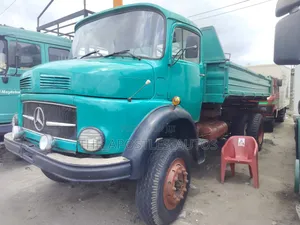 Mercedes-Benz 2002 Green
