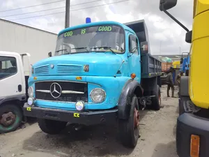 Mercedes Benz 911 Blue Tipper