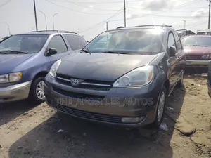 Toyota Sienna XLE 2005 Gray