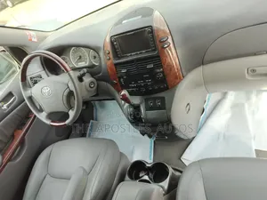 Toyota Sienna XLE 2005 Gray