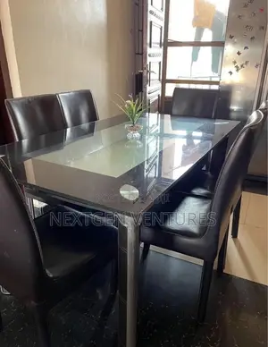 Chairs With Dinning Table