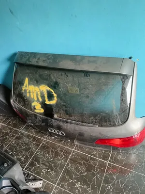Complete Booth Audi Q7 2007 Model