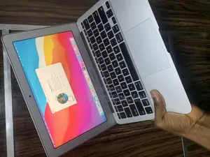 Laptop Apple MacBook Air 2015 8GB Intel Core I7 SSD 128GB