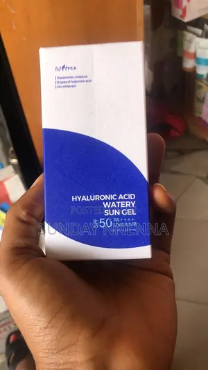 Isntree Hyaluronic Acid Watery Sun Gel