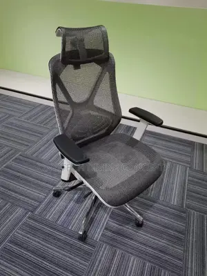 Ergonomic Swagger Executive Net/Fabric Chair