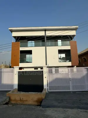 5bdrm Duplex in Ikeja for sale
