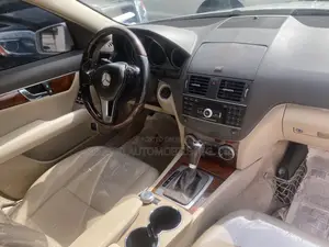 Mercedes-Benz C300 2011 White