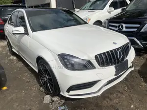 Mercedes-Benz C300 2011 White