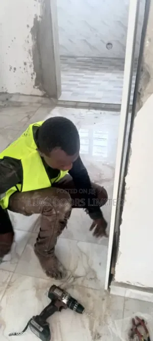 Door Installer/ Door Installation Service