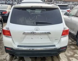 Toyota Highlander SE 3.5L 4WD 2013 White