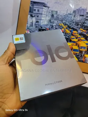 New Samsung Galaxy Z Fold4 256 GB Black
