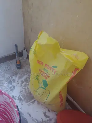 Homeowners: Protect Your Walls With My Putty Screeding