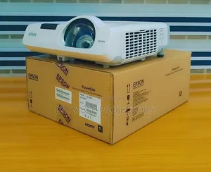 Brand New Projector Short Throw Lagos Lekki , Abuja