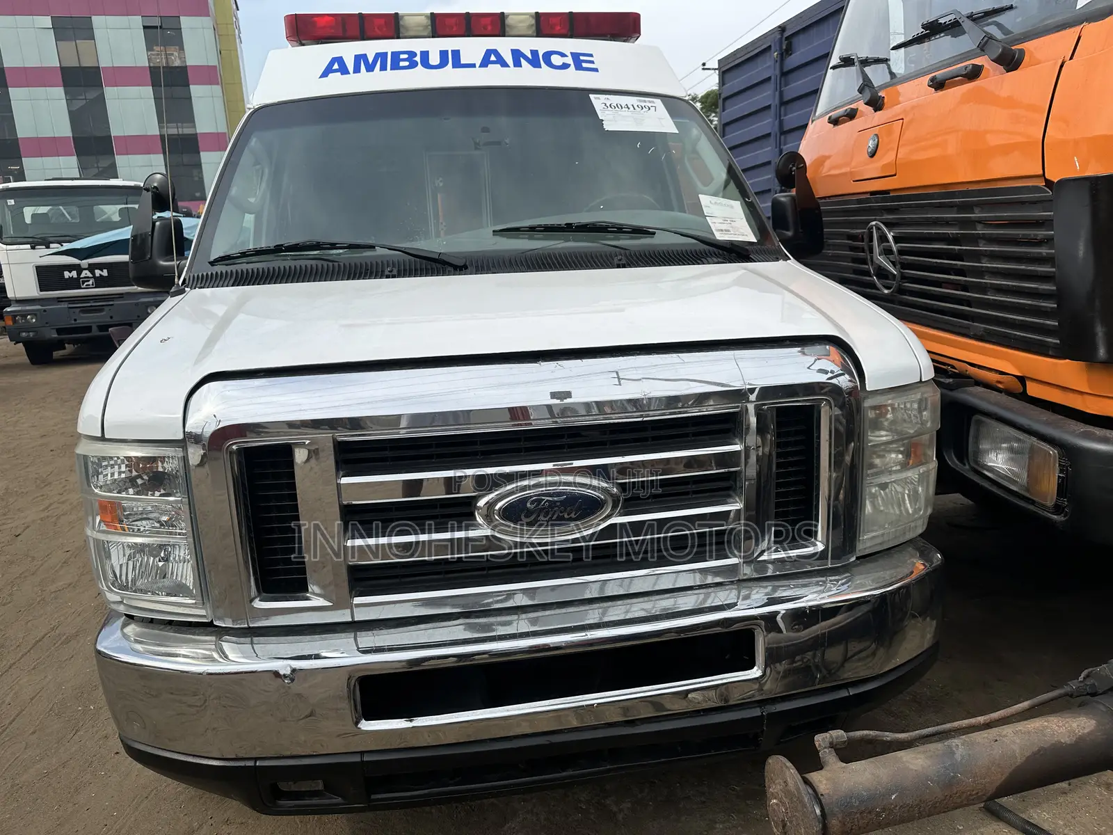 Ford E350 2008 White