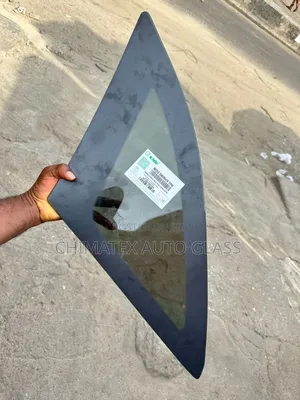 Glc300 2016 Rear Vent Glass Available We Deliver Install