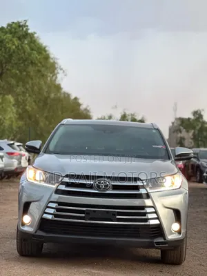 Toyota Highlander XLE 2019 Silver
