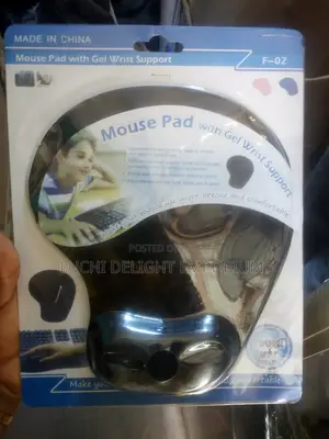 Mouse Pad With Gel Wrist Support - Black