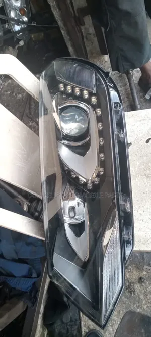 Touareg Headlight 2011 to 2013