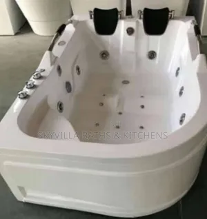 Double Curve Jacuzzi