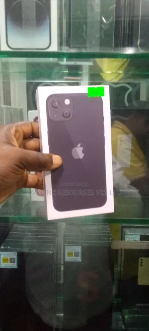 New Apple iPhone 13 128 GB Black