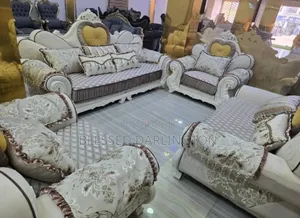 Quality Imported Royal Chair With Complete Assoriesss
