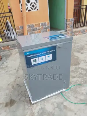 Advanced Midea Chest Freezer 142l + Keys (Hs-186cn)