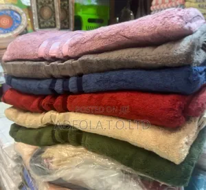 Verona Quality Towel 85.5x165cm 50x90cm.