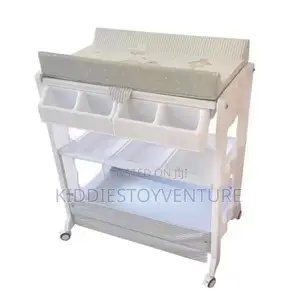 Cute Baby Stand Bath