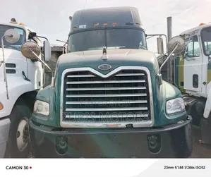 Mack Vision 2007 Model Green Color