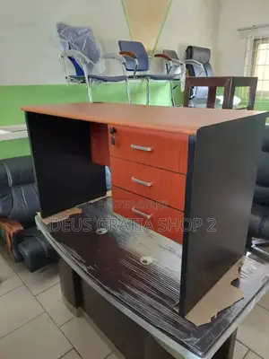 1.2 Meters Office Table/4 Feet Office Table
