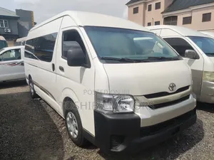 Toyota HiAce 2016 White