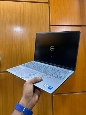 Laptop Dell Inspiron 5640 16GB Intel SSD 1T