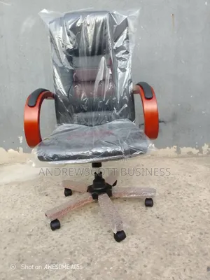 Executive Director Wooden Hand And Leg Office Chair