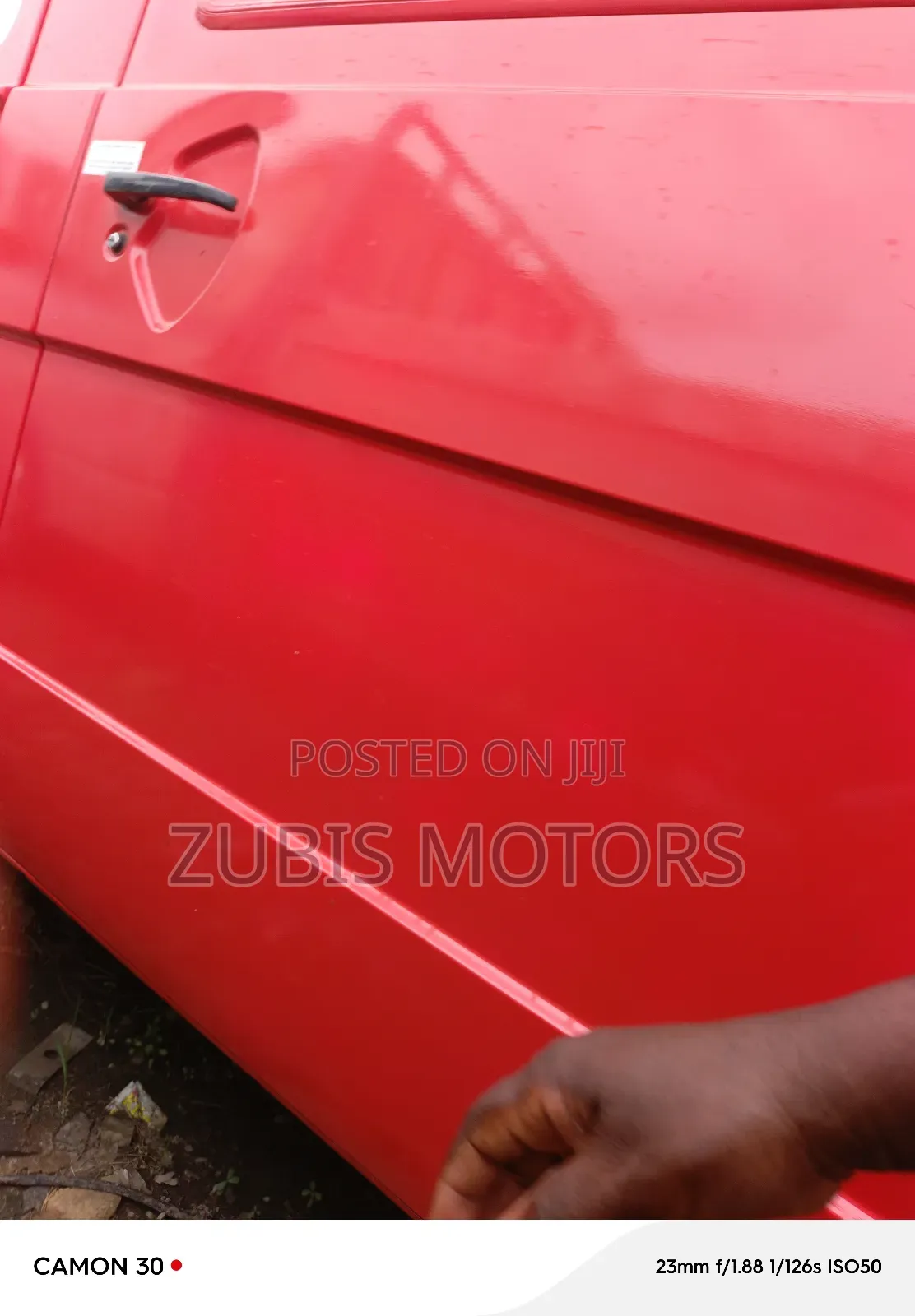 Volkswagen LT 2000 Red