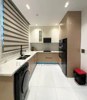 Bespoke Kitchen Cabinet With Gloss Finish