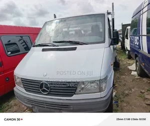 Mercedes-Benz Sprinter 2000 White