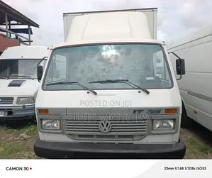 Volkswagen LT 2000 White