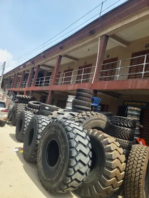 Caterpillars, Payloaders, Truck Tyres