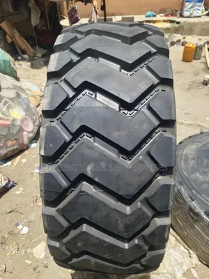 23.5-25 Rockbuster Radial Tyre for Loader and Dozer Trucks
