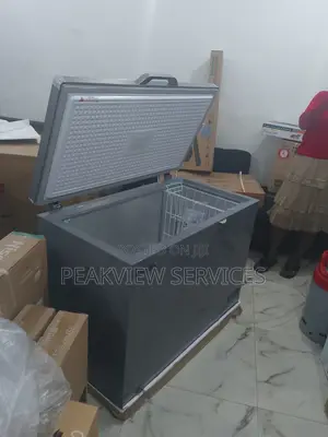 Ideal 300l Chest Freezer Scanfrost for Home Small Business